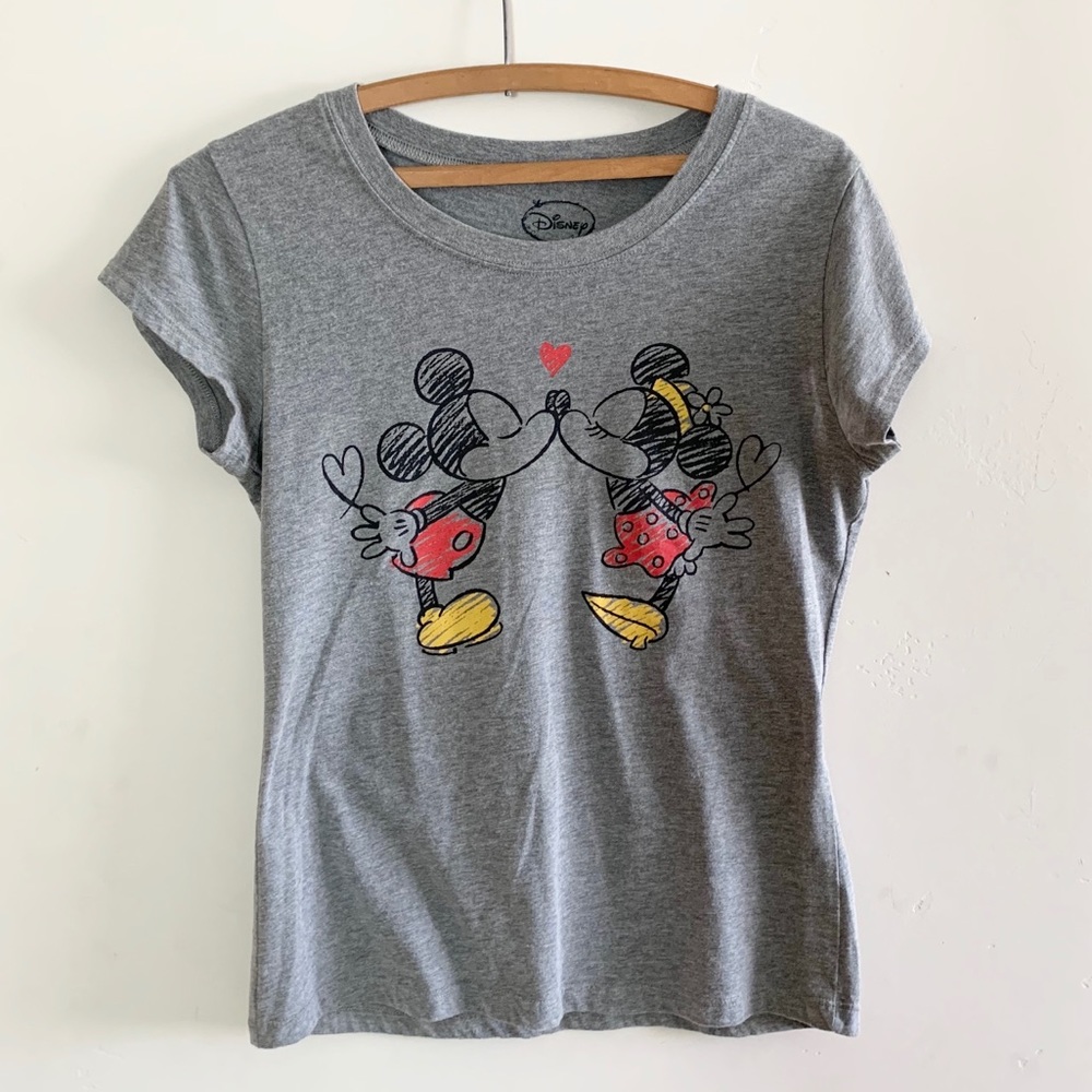 🩷5/$25🩷Disney | Top